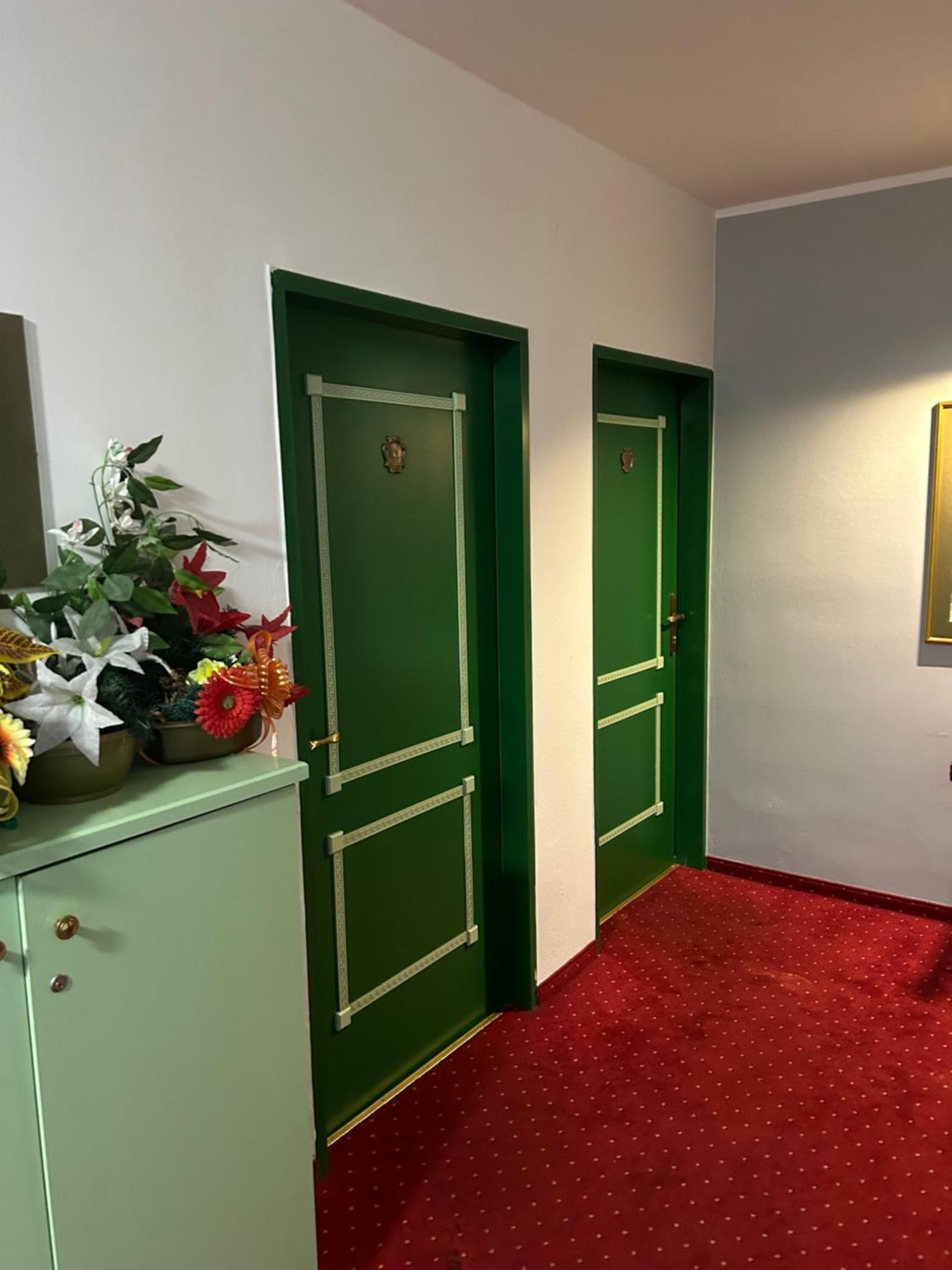 "Am Limes" Hotel Enns Exterior photo